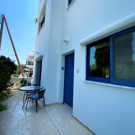 Citrus Apartment Пафос